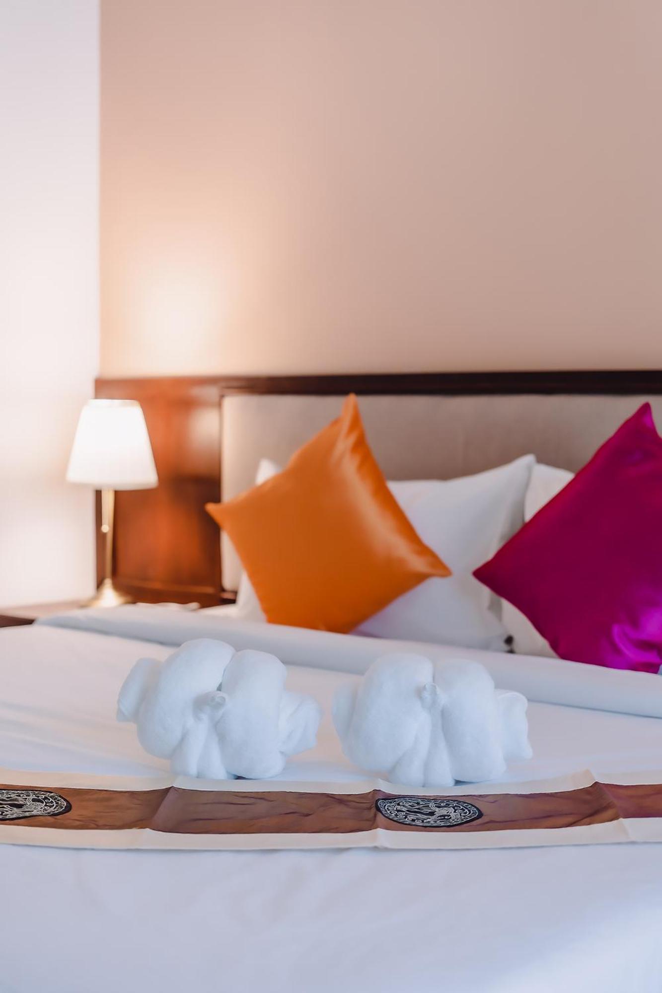 Bauman-Ville Hotel Patong Экстерьер фото