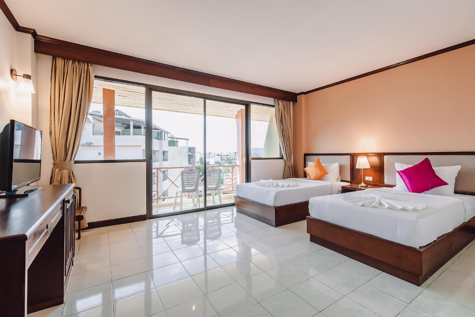 Bauman-Ville Hotel Patong Экстерьер фото