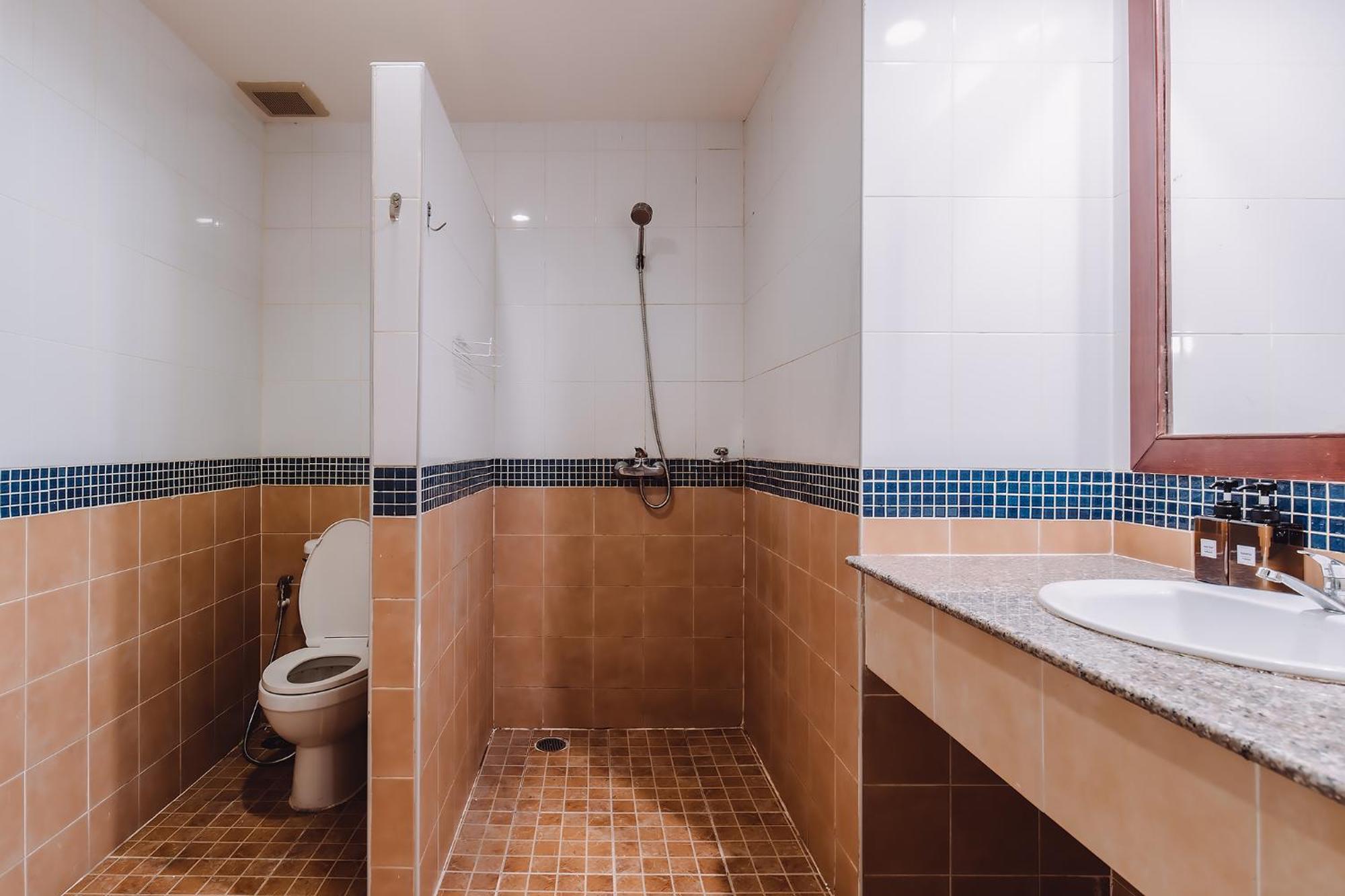 Bauman-Ville Hotel Patong Экстерьер фото