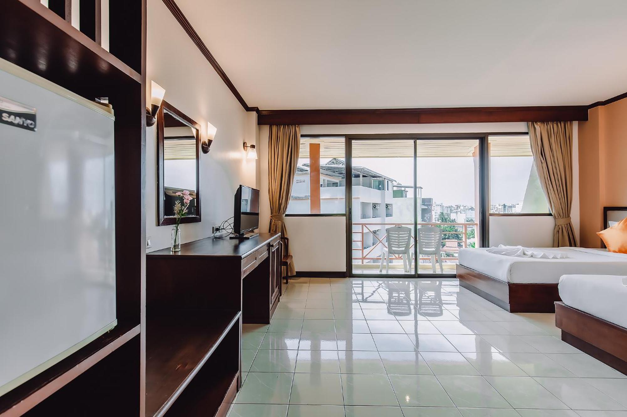 Bauman-Ville Hotel Patong Экстерьер фото